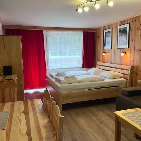 Mountain Near Bus - Walk Everywhere - Location